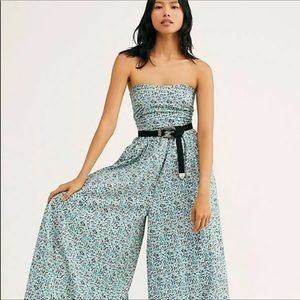 Free people mustangs floral jumpsuit lg new 🌟🌟
